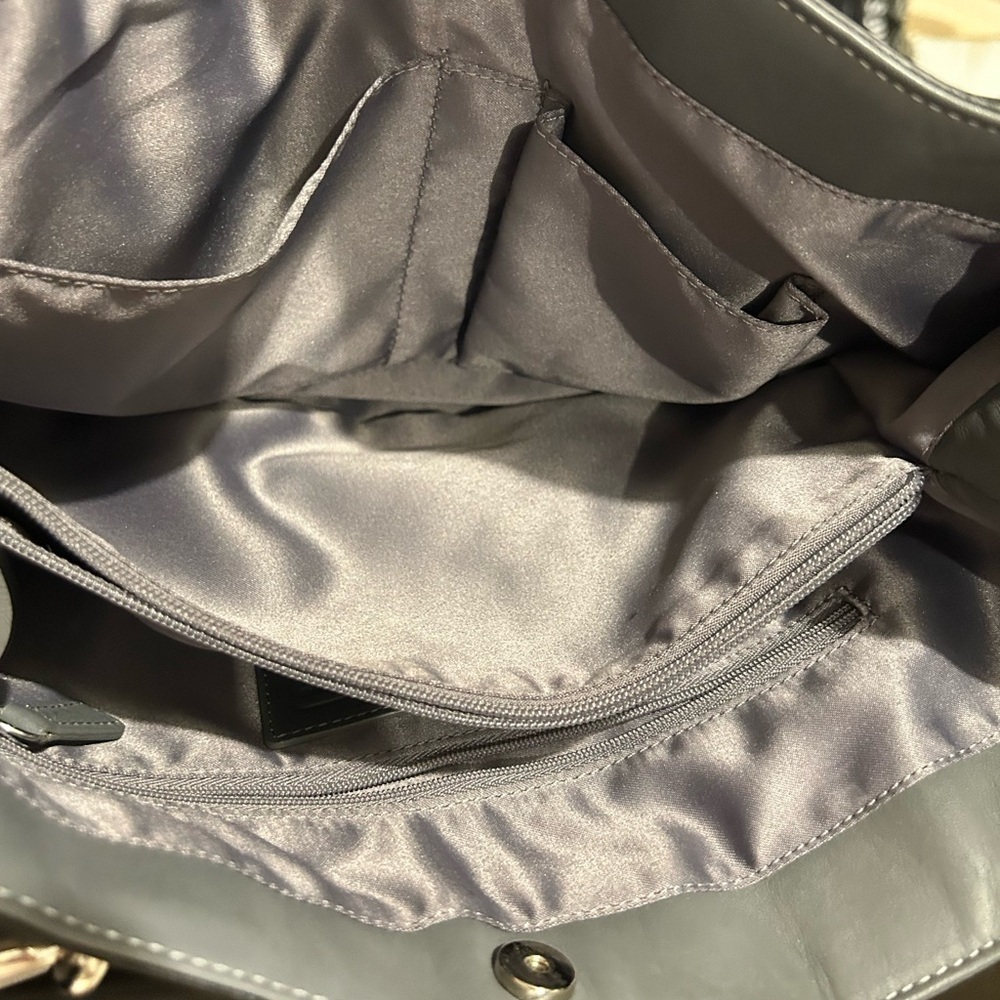 Coach Brooke Silver Light Gray Jacquard SatchelHandbag Gray Patent Leather VGC - Picture 8 of 8